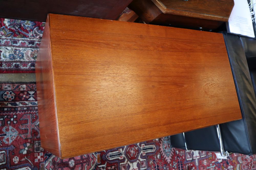 An Alfred Cox four teak drawer chest, width 84cm, depth 43cm, height 71cm